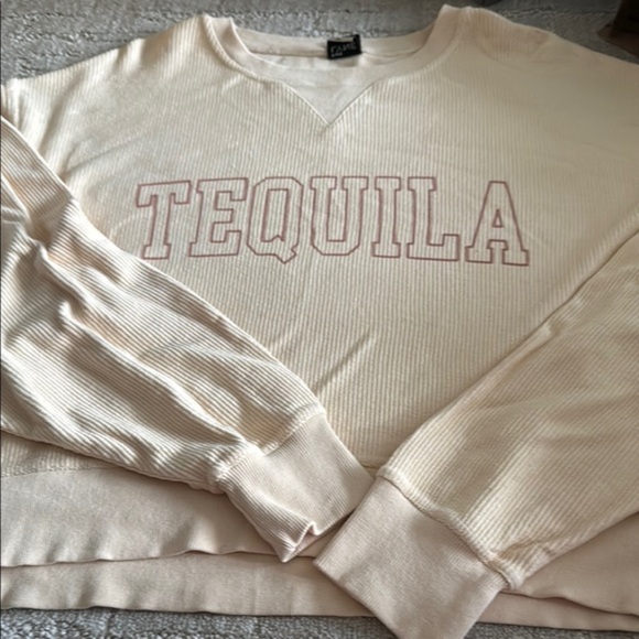 Cream crop sweatshirt with Tequila Print - Picture 2 of 3